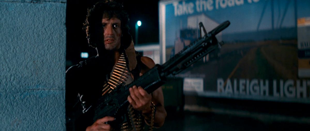 Rambo tiene.  mitragliatrice in First Blood