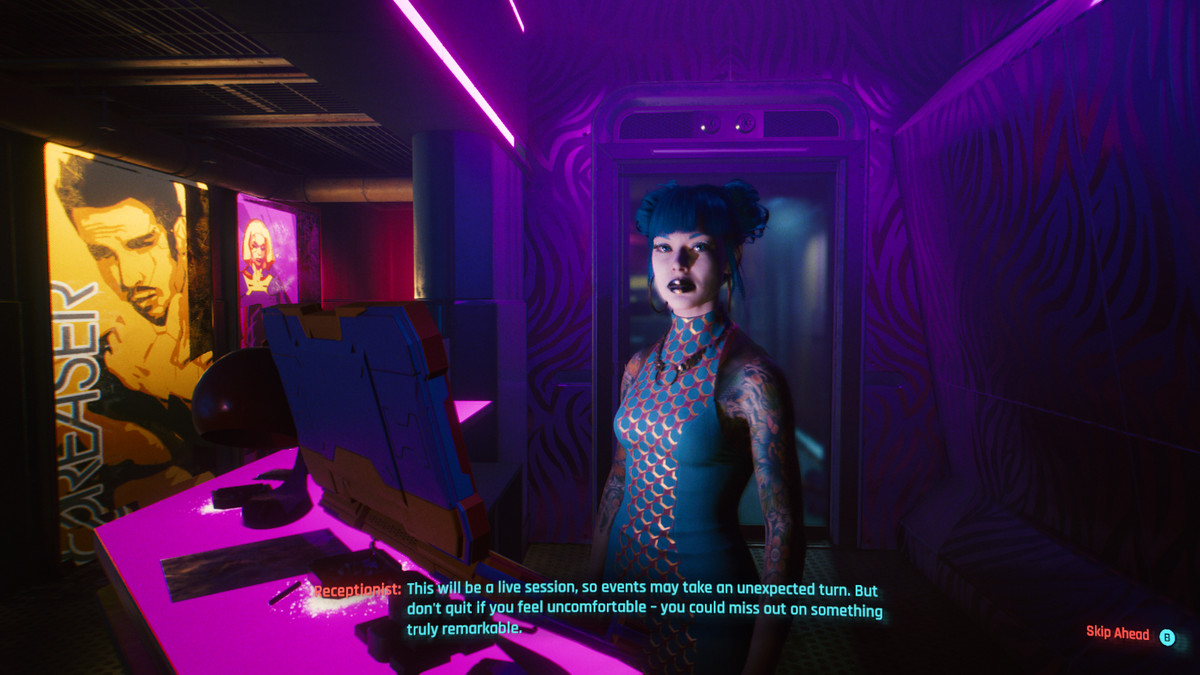A woman in a nightclub in Cyberpunk 2077 tells you to stick around, even if you’re “uncomfortable”