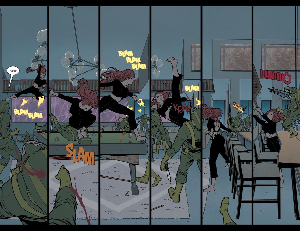 Black Widow distrugge hechman dopo henchman attraverso sei pannelli verticali su una doppia pagina, dondolando da un lampadario, saltando da un tavolo da biliardo, sbattendo una sedia da bar sulla faccia di un goon con un WHAMMO, in Black Widow # 4, Marvel Comics (2020) . 