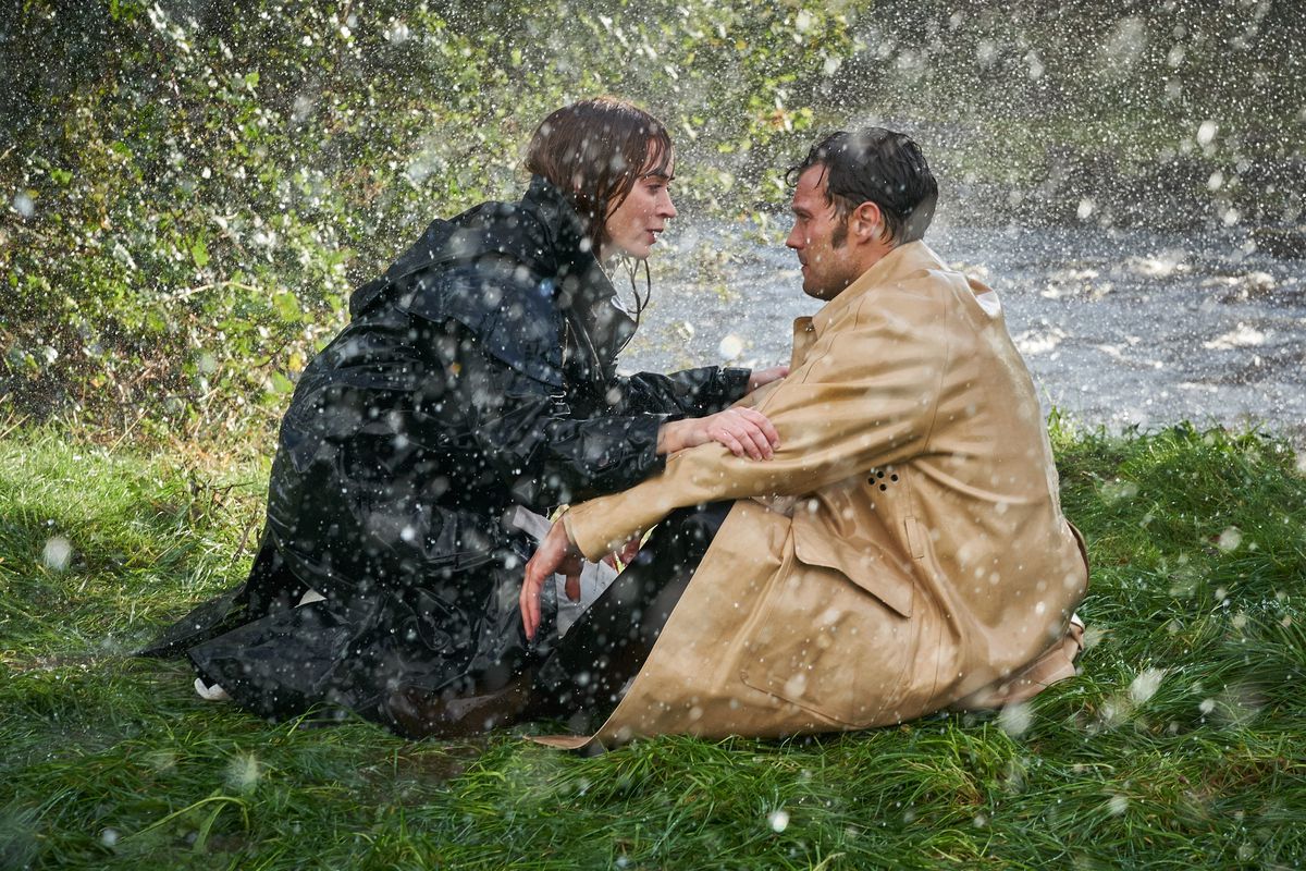 Wild Mountain Thyme: Emily Blunt and Jamie Dornan being romantic on a rainy pond bank