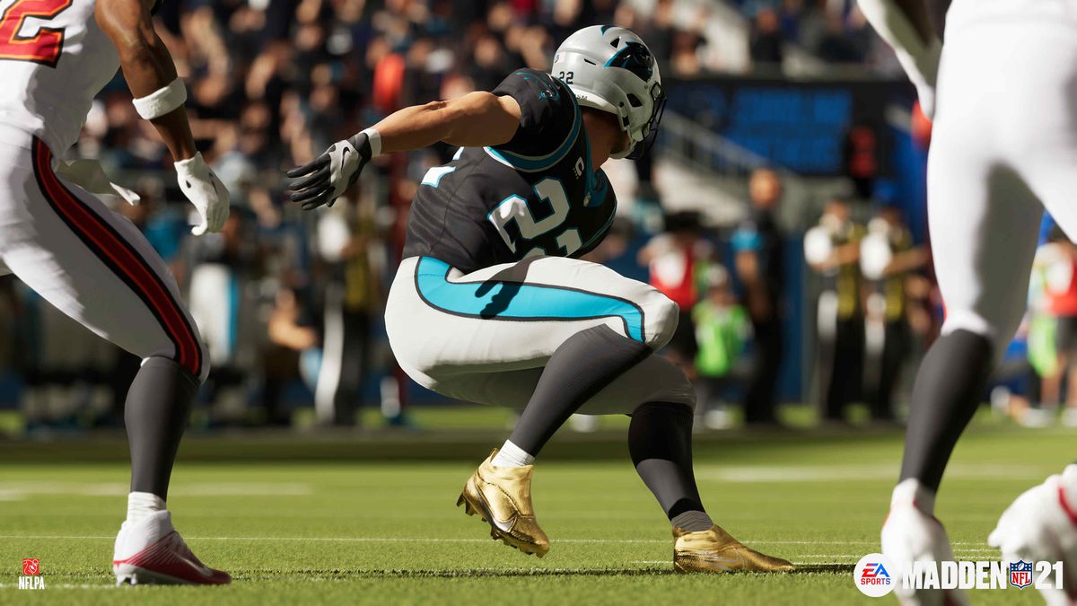 Carolina Panthers running back Christian McCaffrey in Madden NFL 21 su PS5 / Xbox Series X