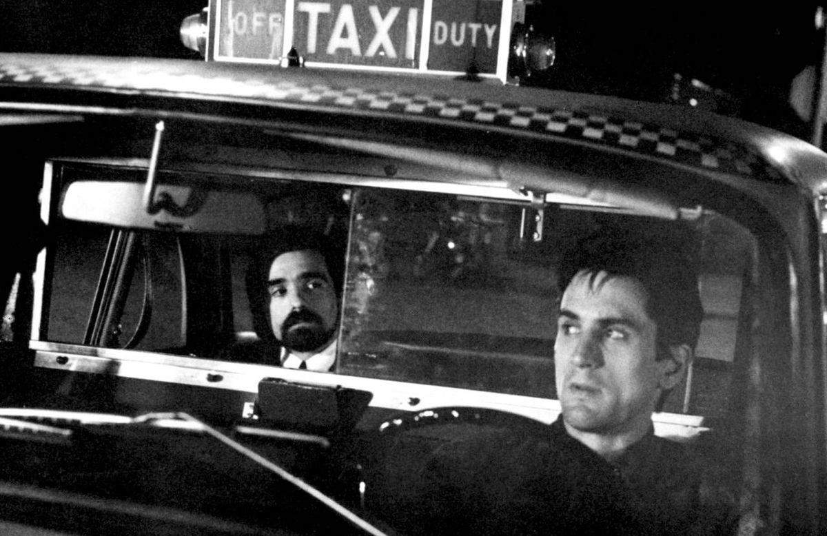 Un giovane Martin Scorsese interpreta un cliente di Travis Bickle in Taxi Driver del 1976