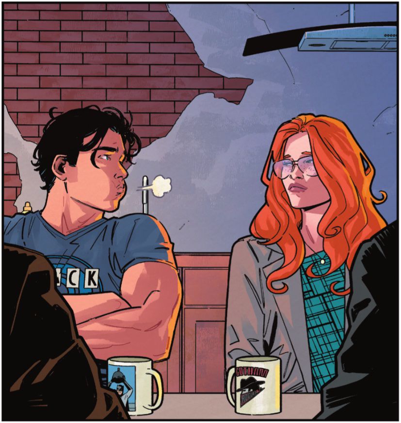Dick Grayson e Barbara Gordon si fissano impassibili.  Esala imbarazzato.  Da Nightwing # 80, DC Comics (2021).