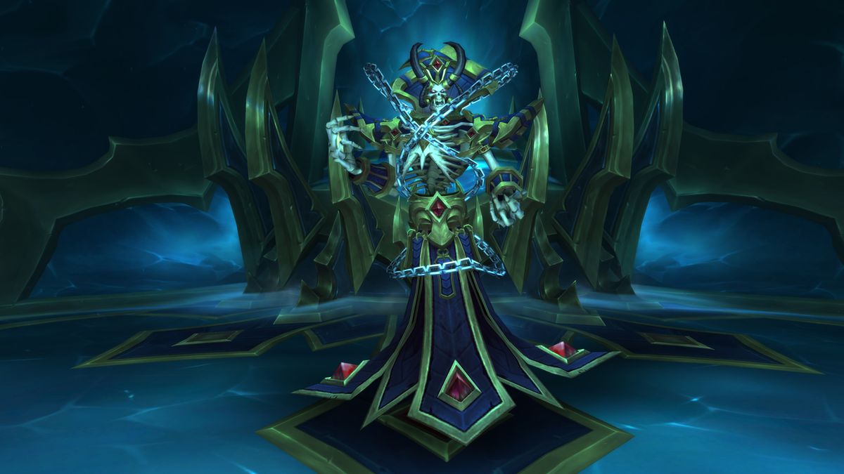 World of Warcraft - il malvagio lcih Ke'Thuzad si trova nel Santuario del Dominio, indossando un mantello sul suo corpo scheletrico.