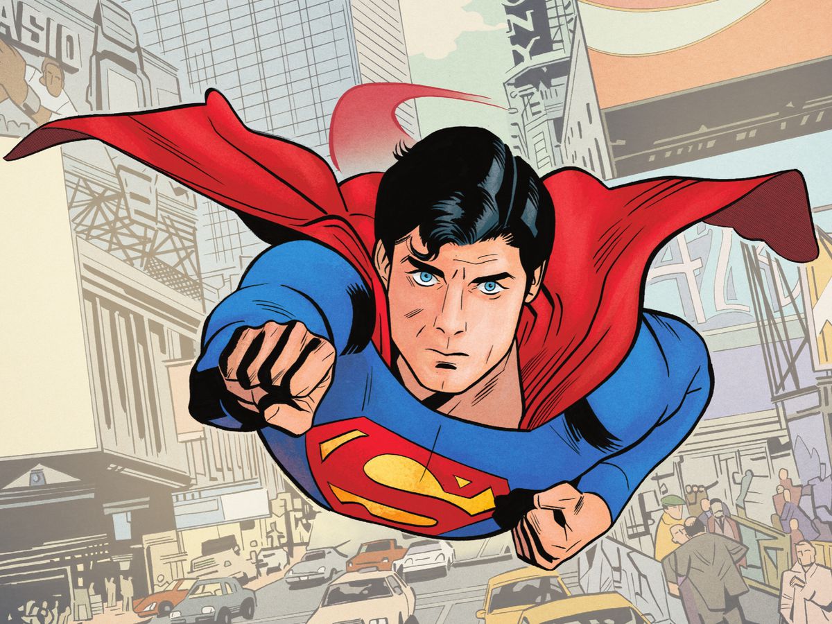 Un braccio alzato e uno piegato al petto nella posa classica, Superman piomba in aria e verso la telecamera con un'intensità alla Christopher Reevesian in Superman '78 #1 (2021).