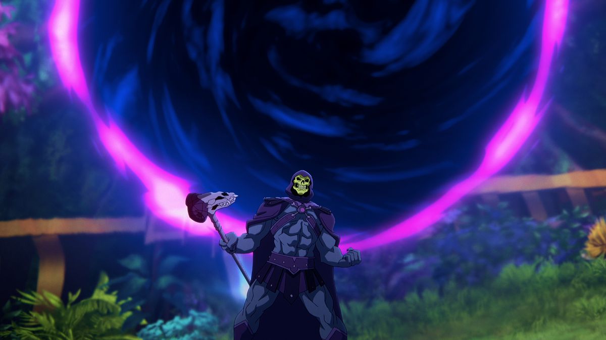 Skeletor si trova di fronte a un vuoto blu scuro circondato da un'energia rosa scoppiettante in Masters of the Universe: Revelation