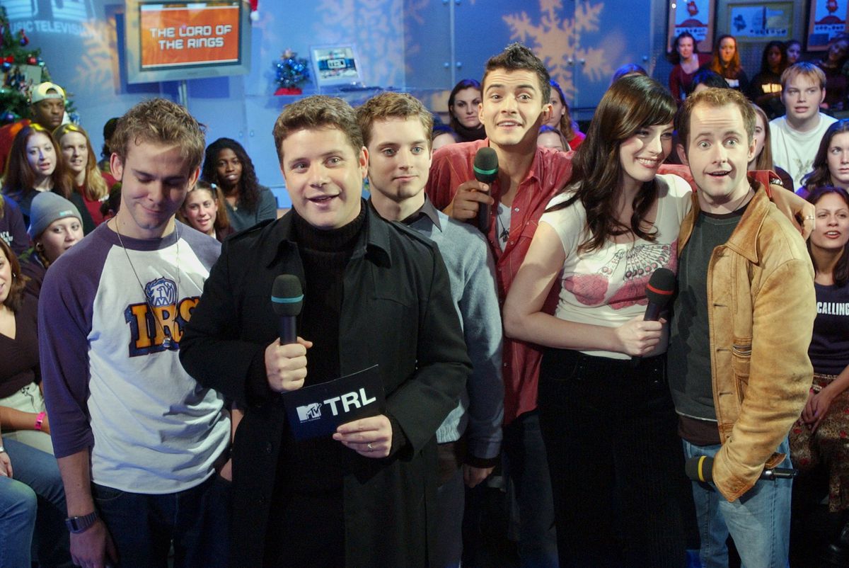 Lord of the Rings actors Dominic Monaghan, Sean Astin, Elijah Wood, Orlando Bloom, Liv Tyler, and Billy Boyd on TRL