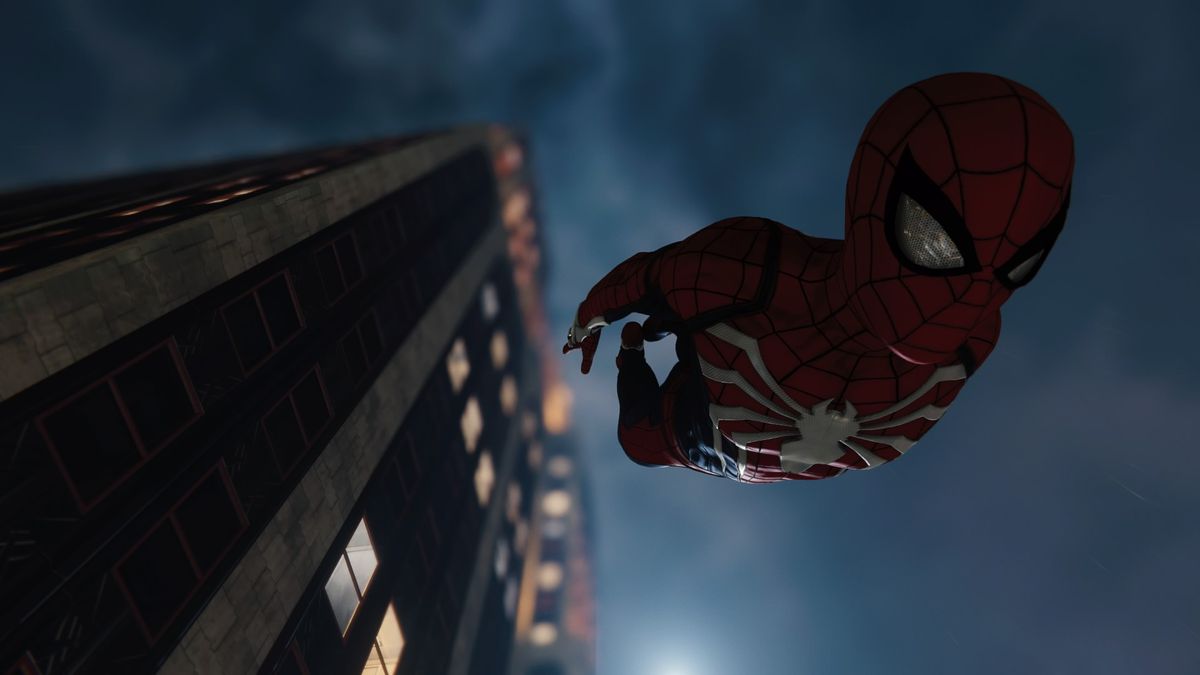 Spidey si tuffa da un edificio in Marvel's Spider-Man