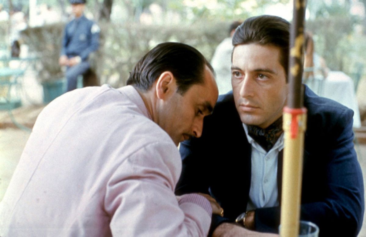 John Cazale nel ruolo di Fredo Coreleone, con Al Pacino