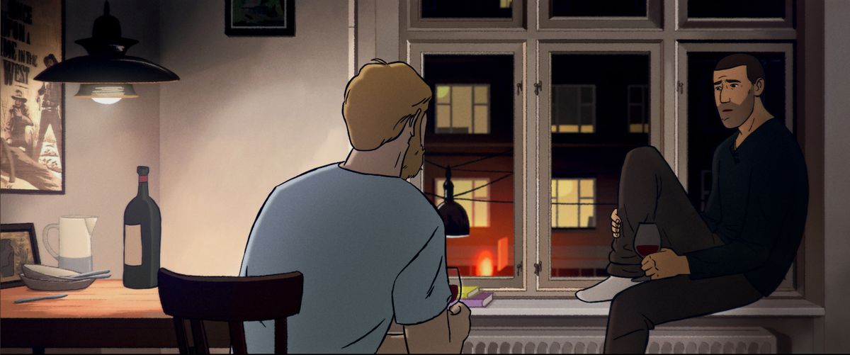 Un'immagine animata di un uomo appollaiato su un davanzale, mentre parla con un amico nel documentario Flee