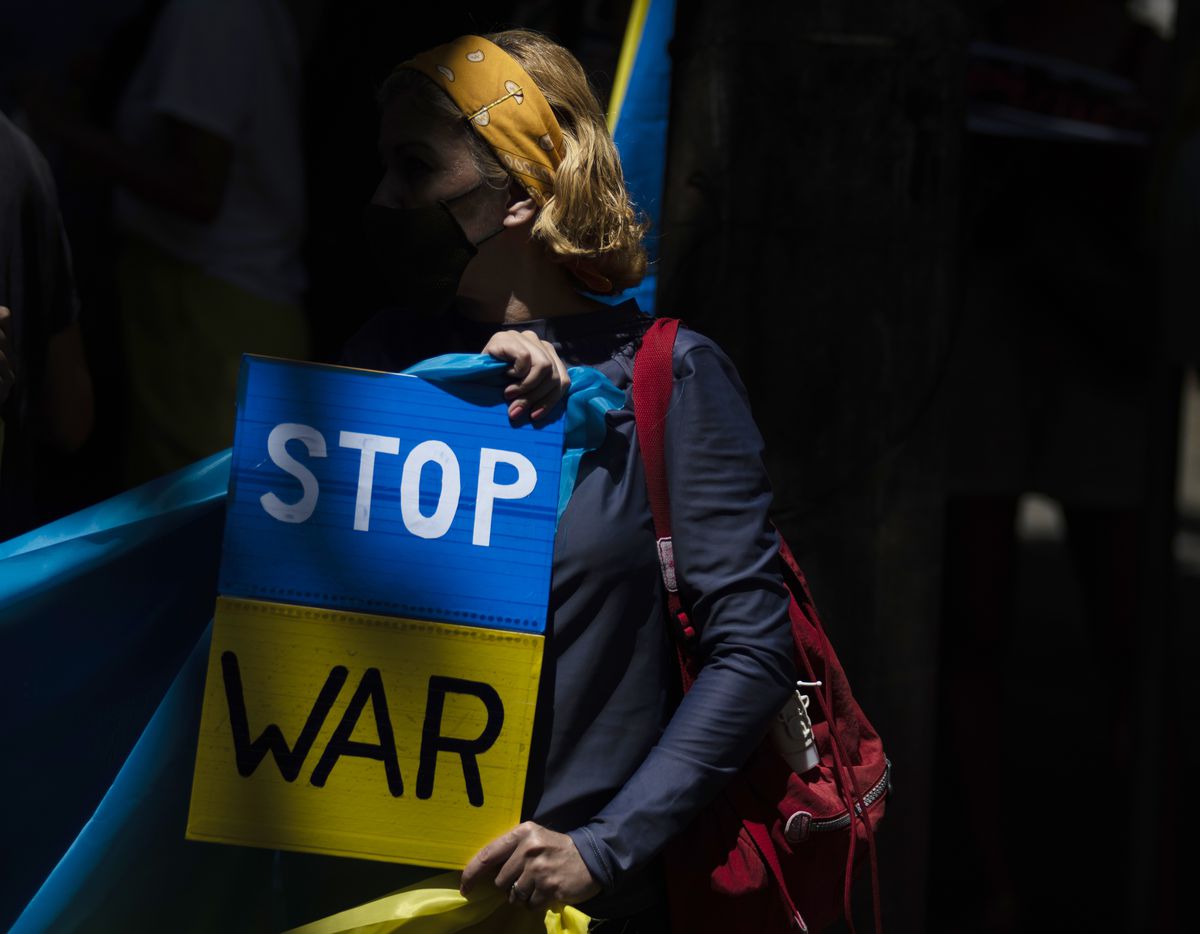 Protesta a Rio de Janeiro contro gli attacchi russi all'Ucraina