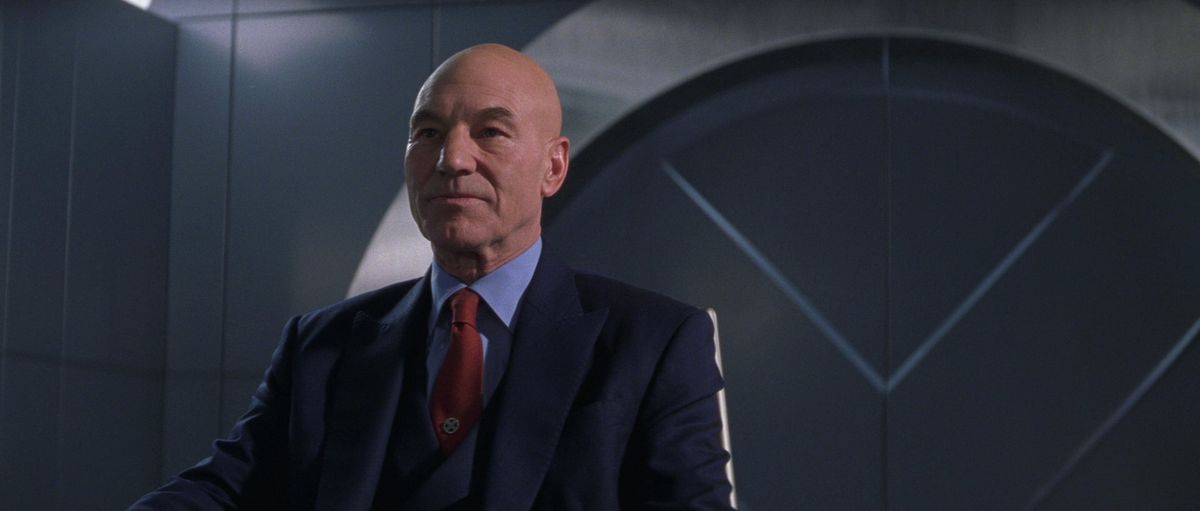 Patrick Stewart nel ruolo del Professor X/Charles Xavier in X-Men. 