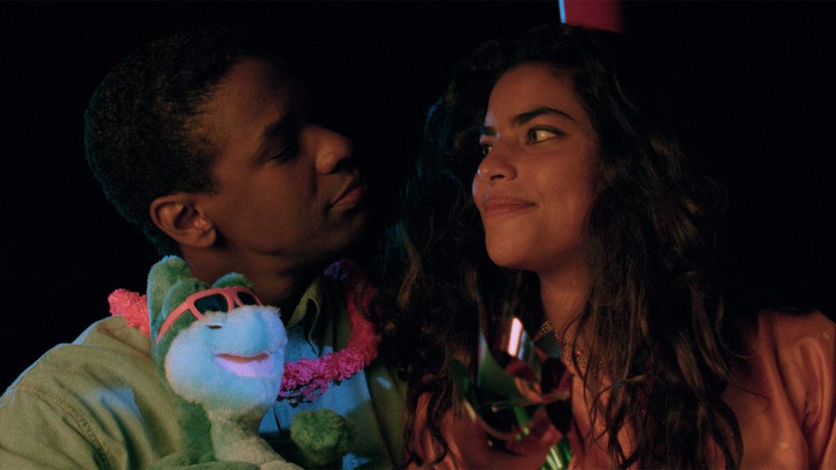 Denzel Washington e Sarita Choudhury nel Mississippi Masala.