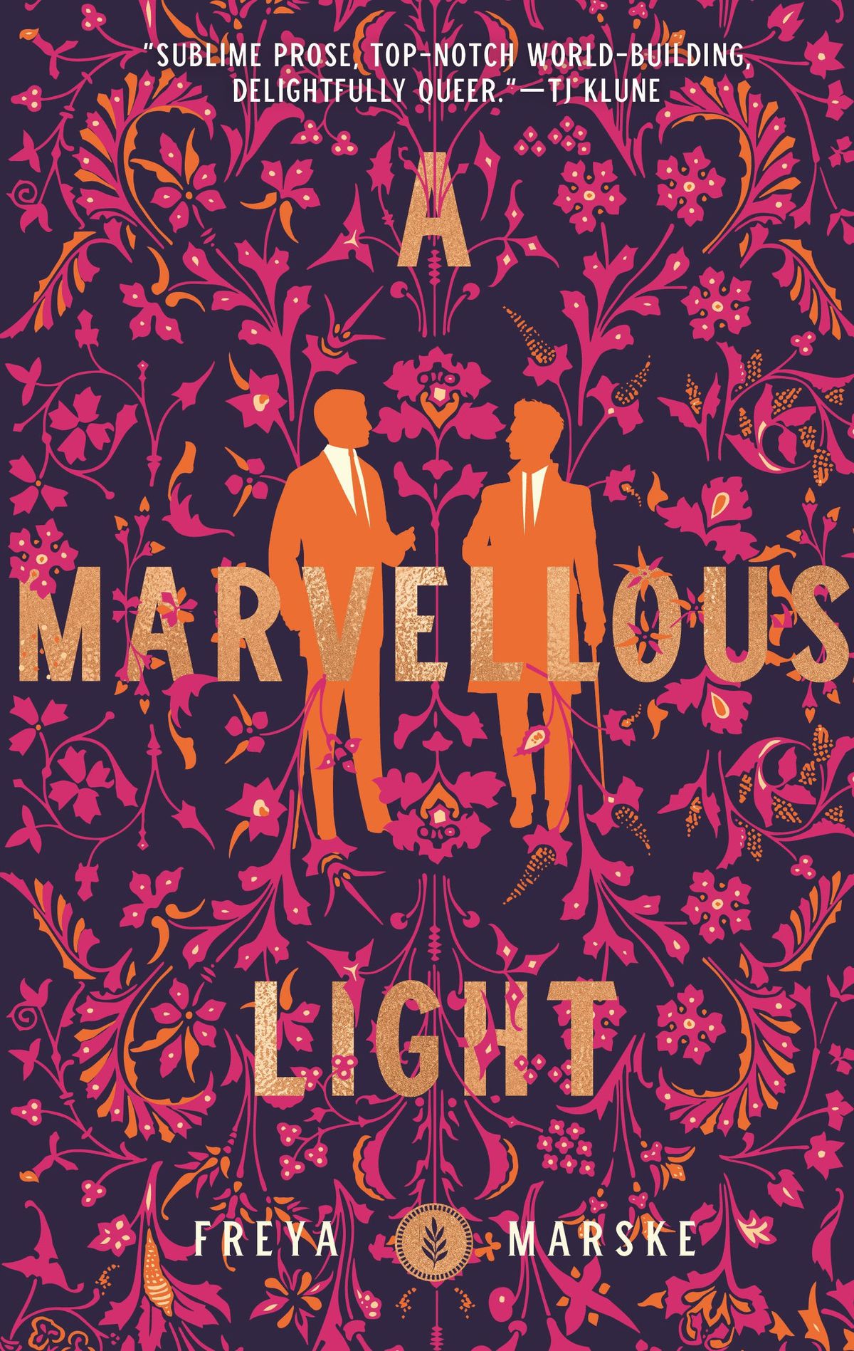 La copertina di A Marvelous Light che presenta lo sfondo/ombra di due uomini, che si guardano, in arancione.  Questo è su uno sfondo che sembra una carta da parati vintage britannica.