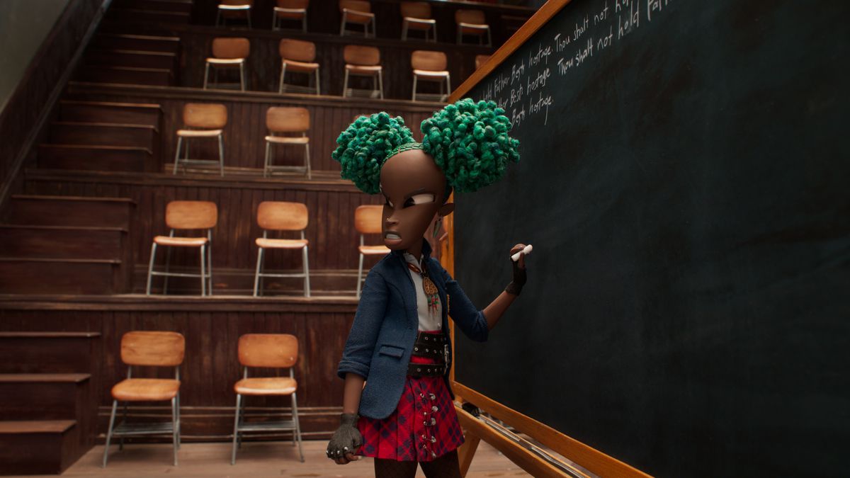 Kat, la tredicenne protagonista umana di Wendell & Wild, è in piedi davanti a una lavagna con indosso un'uniforme scolastica cattolica