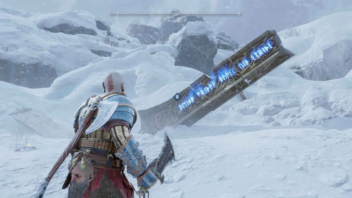 Kratos si prepara a leggere alcune rune in God of War Ragnarok