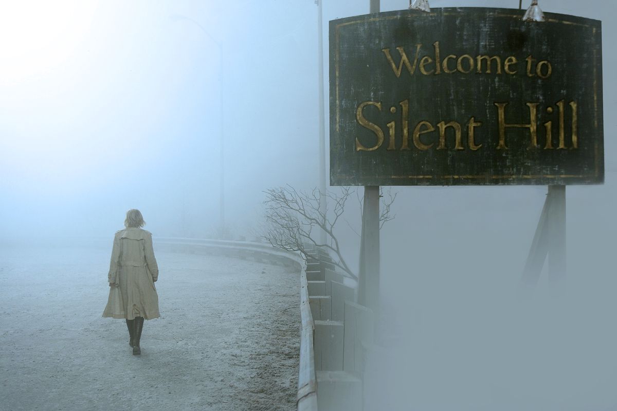 Una foto del film Silent Hill che mostra il cartello 