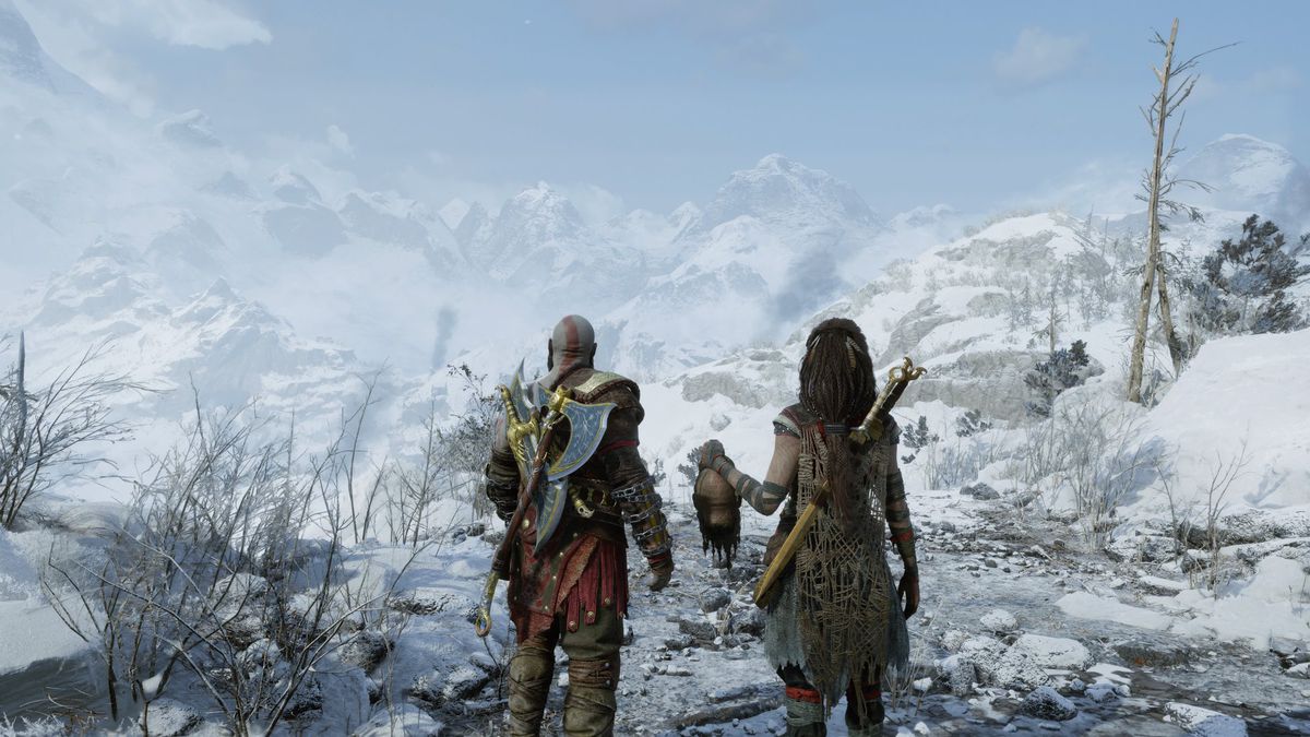Kratos, Freya e Mimir guardano il lago ghiacciato di Midgard, rovinato dalla guerra, nel finale di God of War Ragnarok.