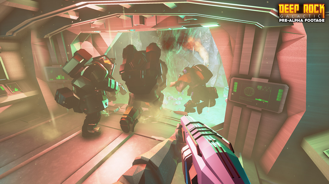 visuale in prima persona di Deep Rock Galactic, due compagni di squadra armati irrompono attraverso una porta mentre il giocatore, arma estratta, osserva