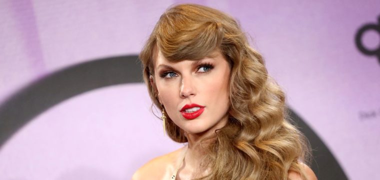 Taylor Swift continua il dominio della cultura pop, dirigerà il primo lungometraggio