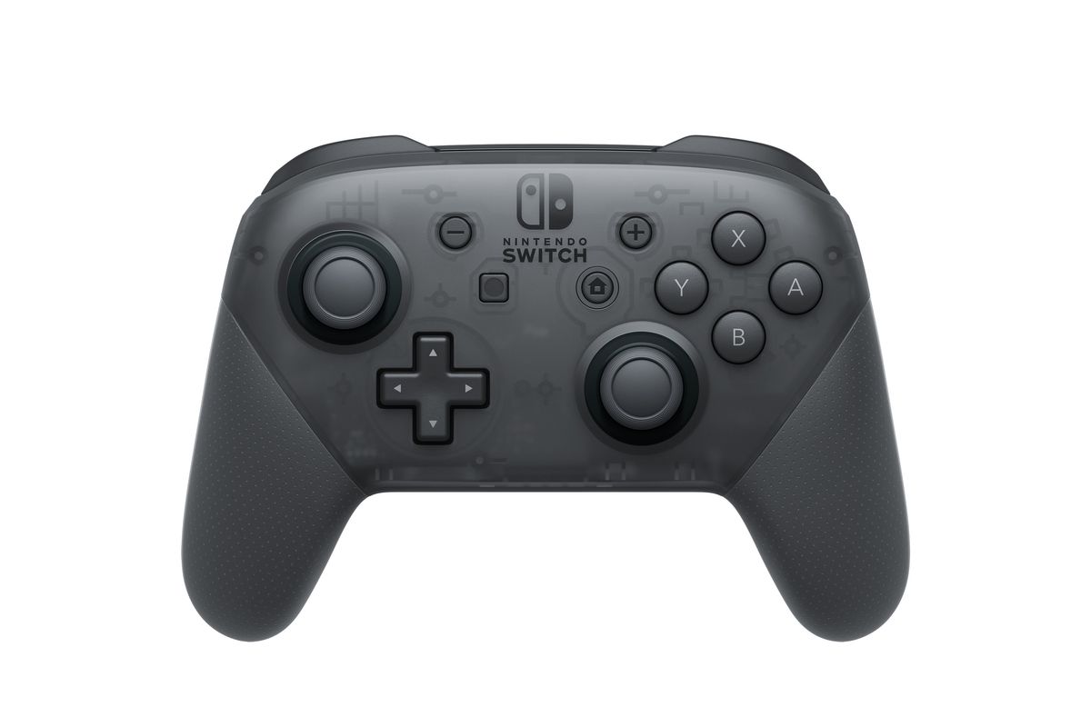 Il controller Nintendo Switch Pro nero traslucido