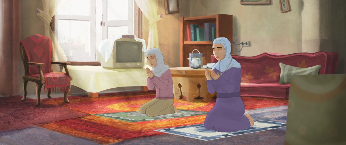 due donne che indossano l'hijab che pregano nel loro appartamento;  una è più grande e l'altra è una ragazza preadolescente in Lamya's Poem