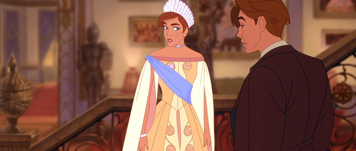 Anastasia dà un occhio di lato a un uomo in abiti da principessa in Anastasia