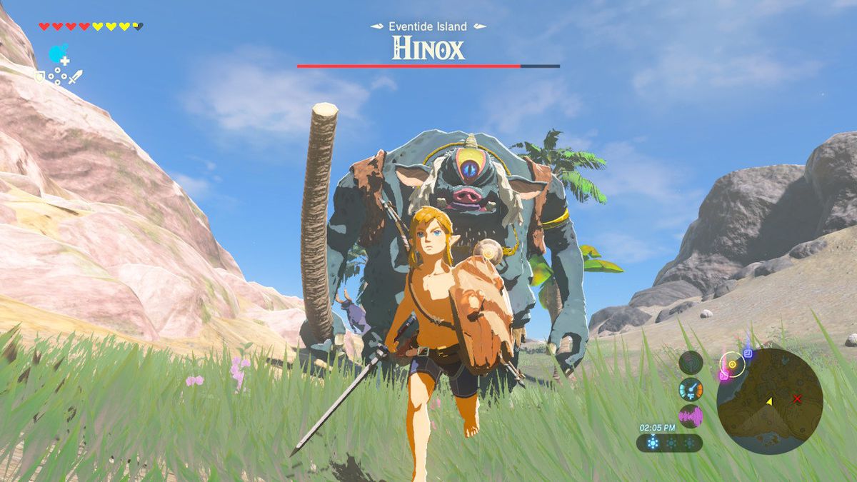 Link che scappa da un Hinox in The Legend of Zelda: Breath of the Wild, con in mano una spada e uno scudo di legno mentre le grandi carcasse nemiche simili a maiali sullo sfondo.