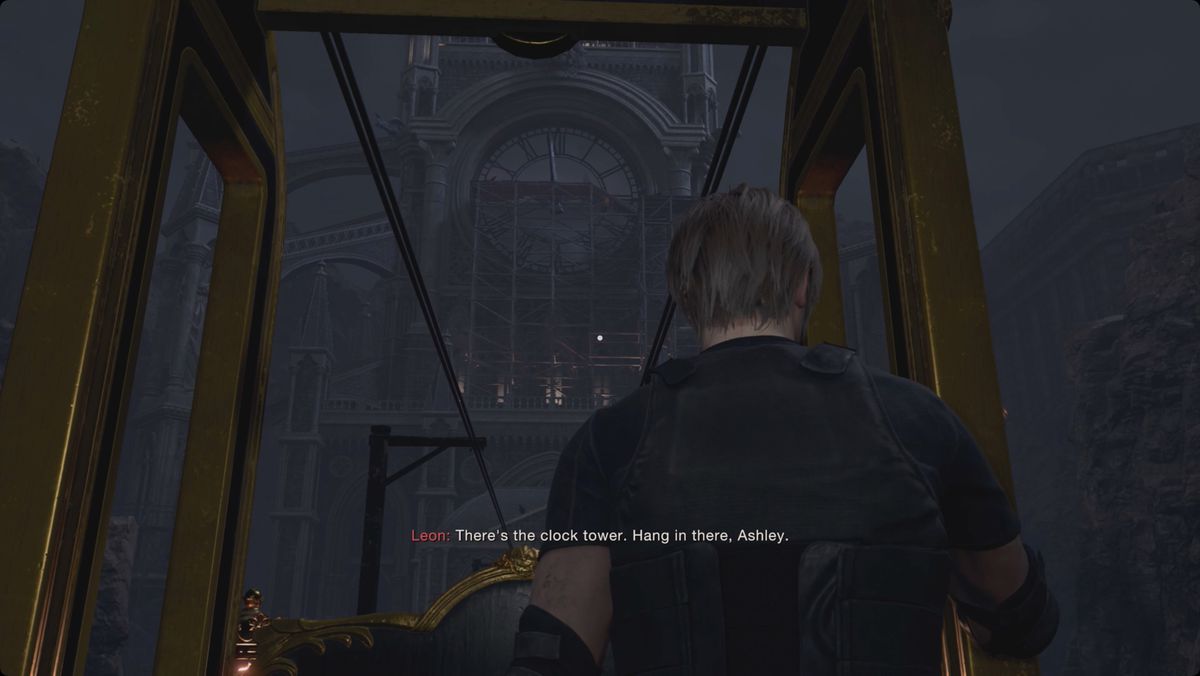 Resident Evil 4 remake Leon in sella alla gondola fino alla Torre dell'Orologio