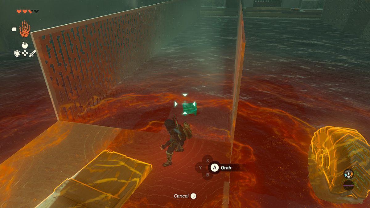 Link usa Ultrahand per afferrare una cassa fuori dall'acqua nel Santuario Tukarok in Zelda Tears of the Kingdom.