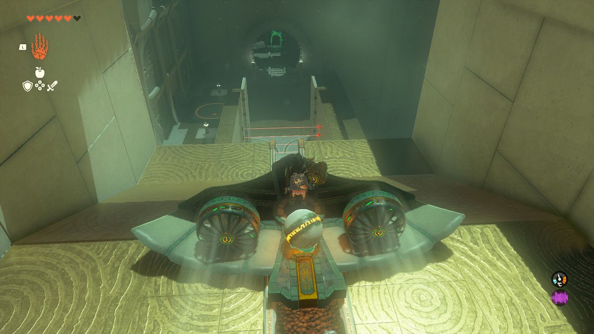 Link cavalca un'ala con due ventagli attaccati ad essa nel Santuario di Orochium in Zelda Tears of the Kingdom.