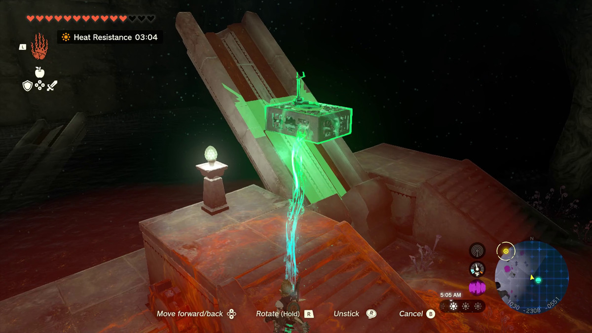 In Tears of the Kingdom, Link posiziona una scatola con un bastone sterzante su una rampa orientata a circa 45 gradi