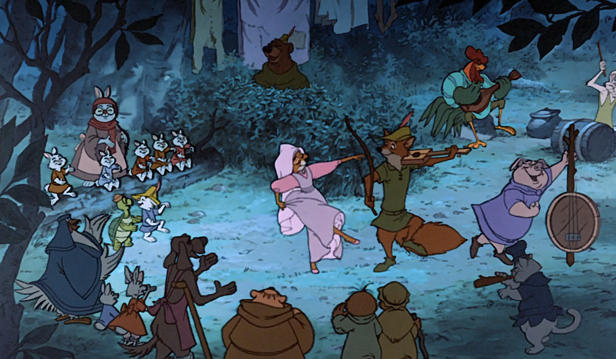 Durante una celebrazione nel film d'animazione Disney del 1973 Robin Hood, conigli antropomorfi, gufi, un gallo, un maiale, un gatto e altri personaggi ballano e cantano insieme nella foresta