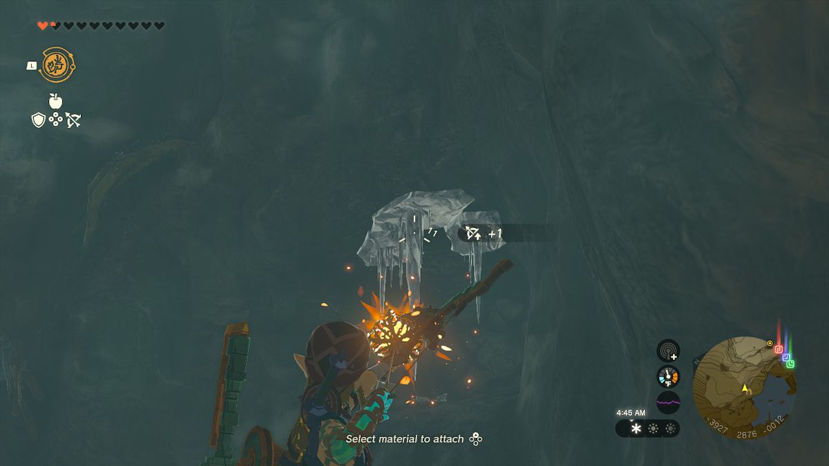 Link punta una freccia di frutti di fuoco sulle stalattiti di ghiaccio in Zelda: Tears of the Kingdom