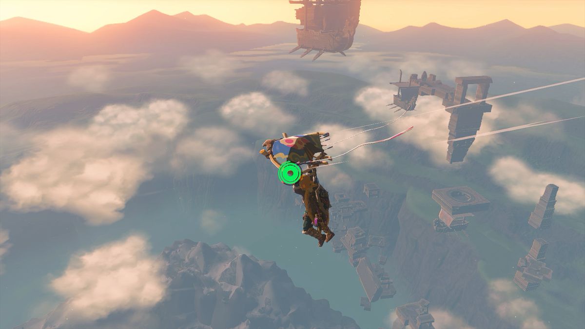 Link che plana nel cielo con un parapendio con il design di un uovo in The Legend of Zelda: Tears of the Kingdom.