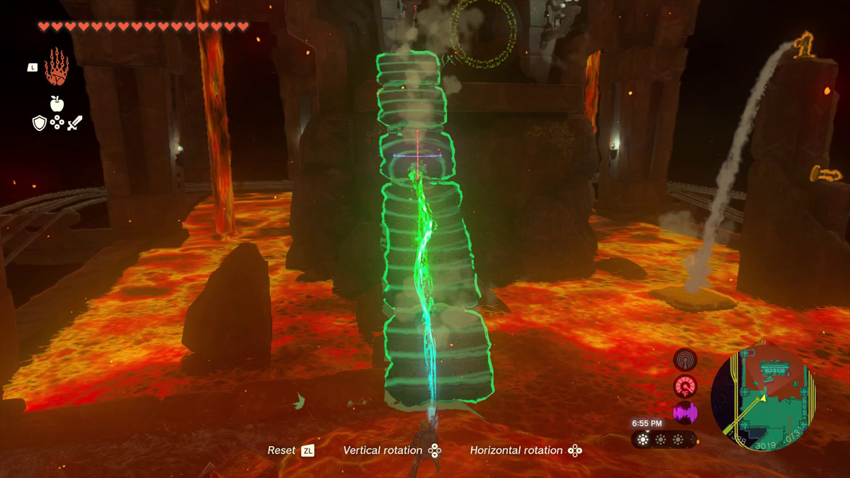 Link usa Ultrahand in Tears of the Kingdom per costruire una lunghissima rampa sulla lava verso un gong