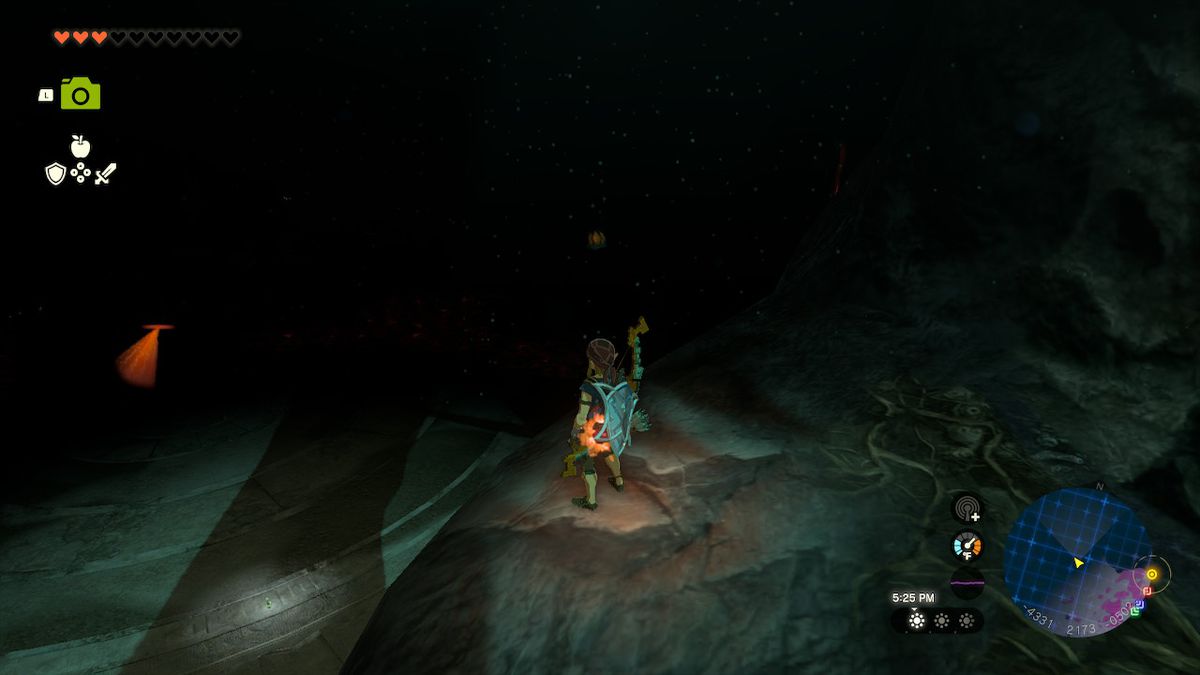 Link si trova davanti a un altopiano con uno scanner nemico in Zelda: Tears of the Kingdom