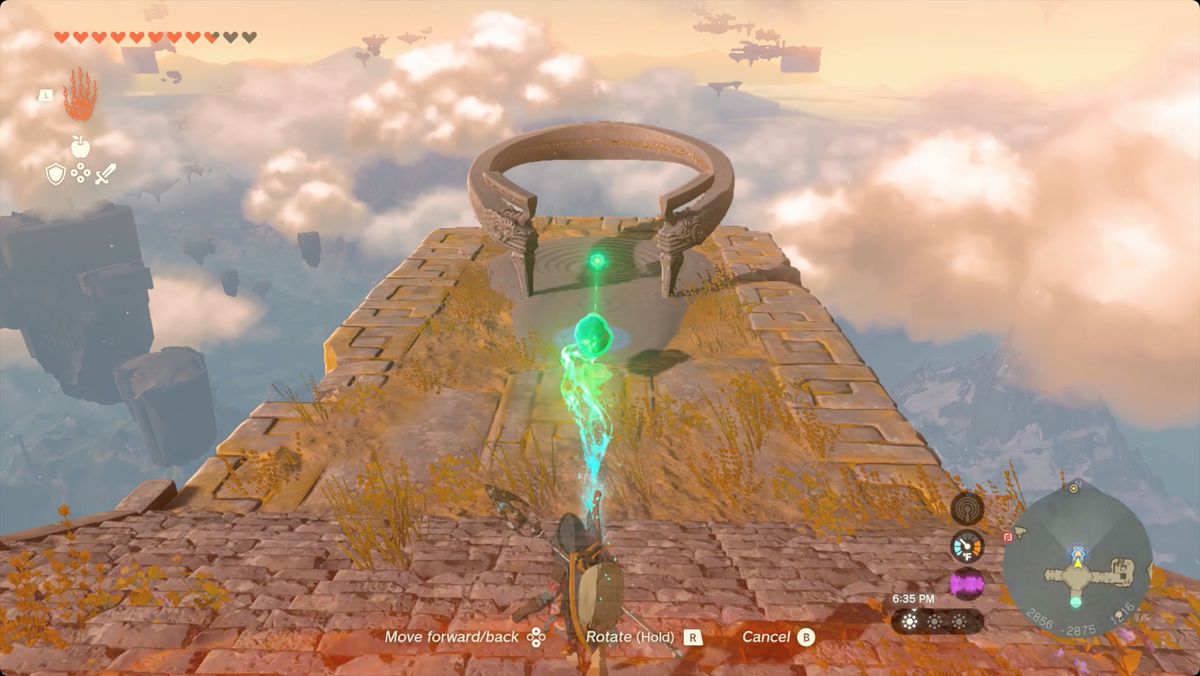 The Legend of Zelda: Tears of the Kingdom Link posizionando il cristallo del cielo di East Necluda per sbloccare il Santuario di Kumamayn.
