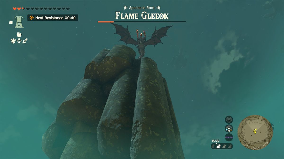 Un Gleeok di fuoco vola alto sopra Link in Zelda Tears of the Kingdom.