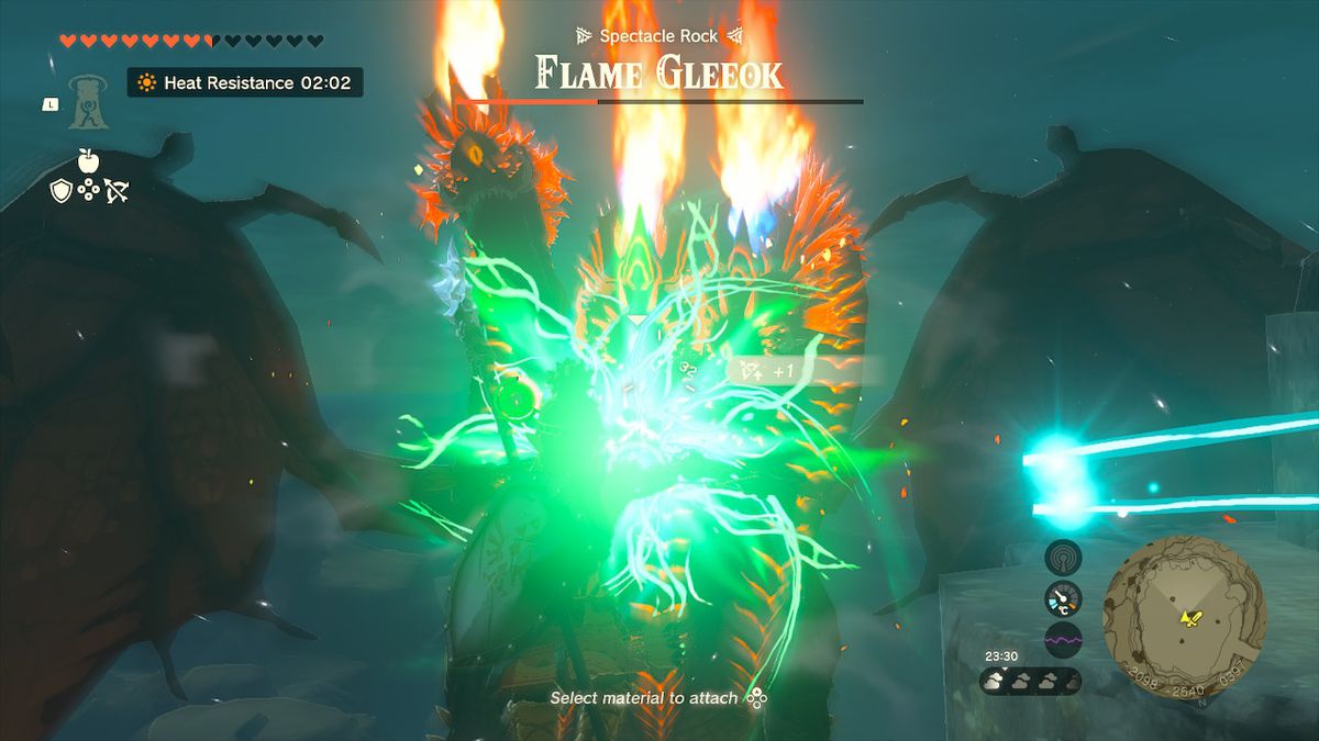 Link attacca un Gleeok di fuoco in Zelda Tears of the Kingdom.