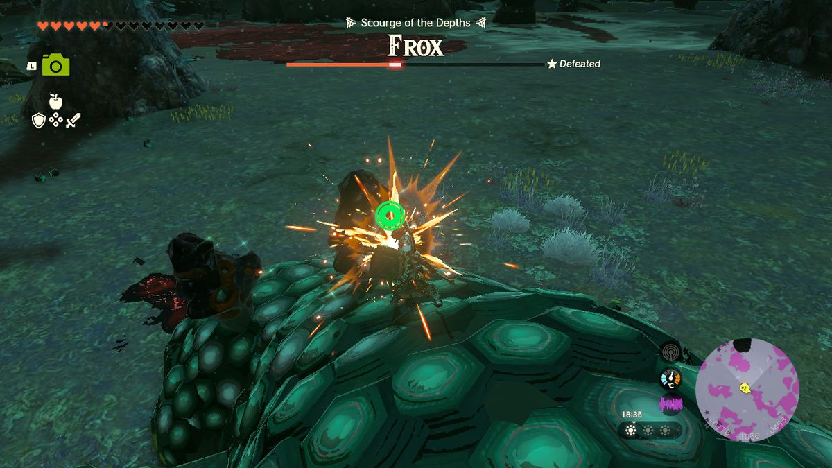 Link colpisce una roccia gigante che spunta da un Frox in Zelda Tears of the Kingdom.