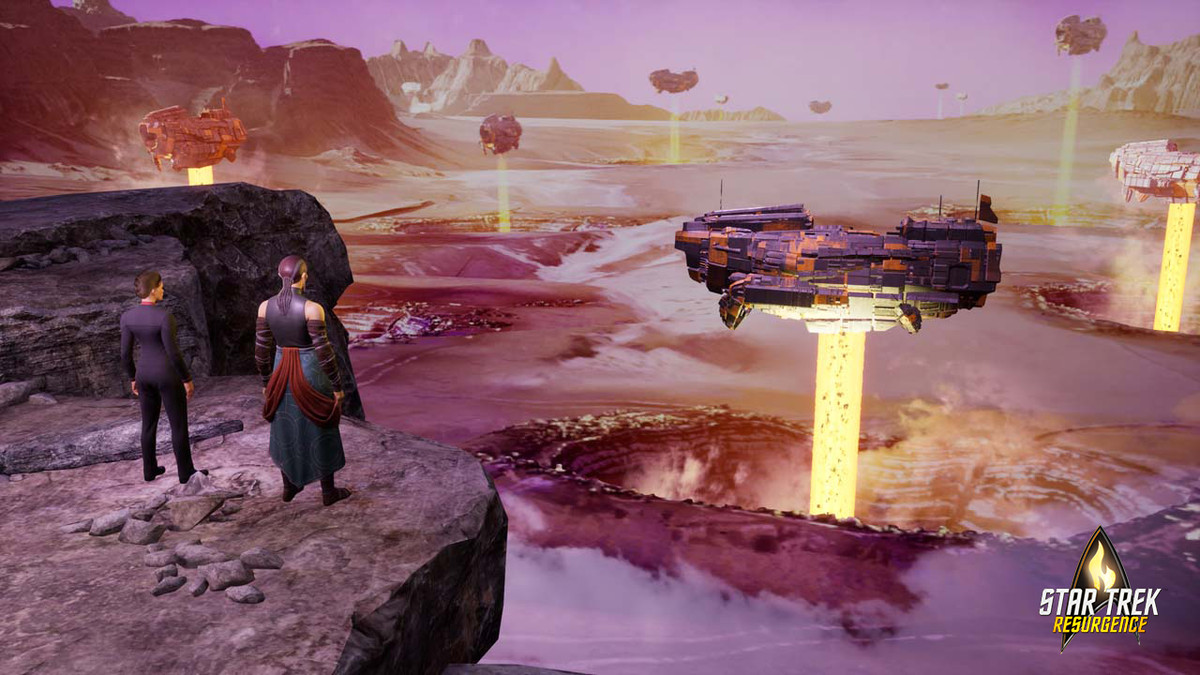 Jara e un compagno si trovano su una rupe rocciosa che domina le miniere di Tylas, che vengono terraformate da navi con laser in Star Trek Resurgence