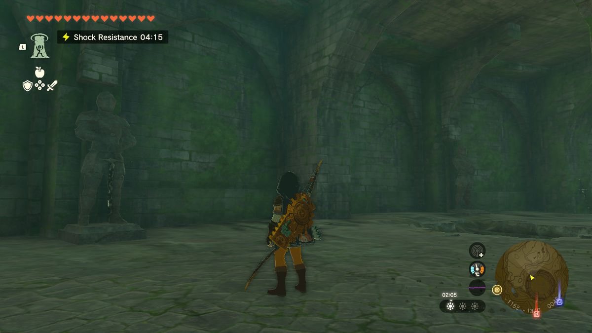 Link si muove per risolvere un enigma mentre cerca i pantaloni Awakening Armor in Zelda Tears of the Kingdom.