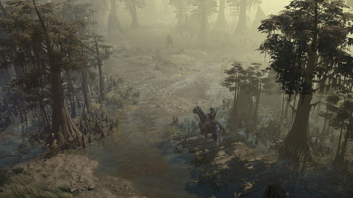 Un personaggio cavalca un cavallo in un'area simile a una palude coperta di nebbia in Diablo 4