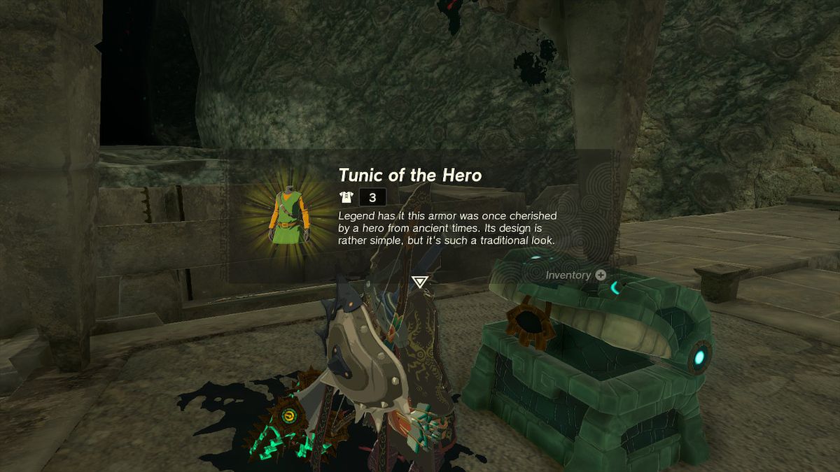 Link apre una cassa contenente la tunica dell'eroe in Zelda Tears of the Kingdom.