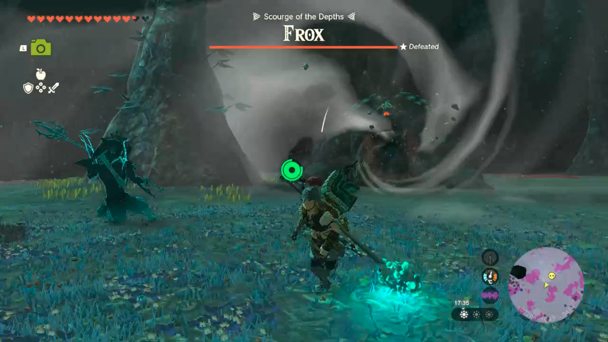 Link fugge dall'attacco di Kirby da parte di Frox in Zelda Tears of the Kingdom.