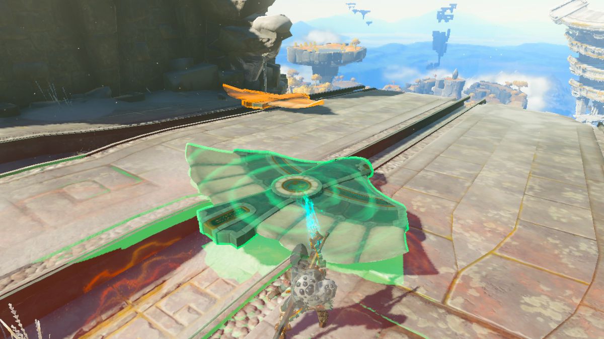 Link usa Ultrahand su un'ala Zona in The Legend of Zelda: Tears of the Kingdom.