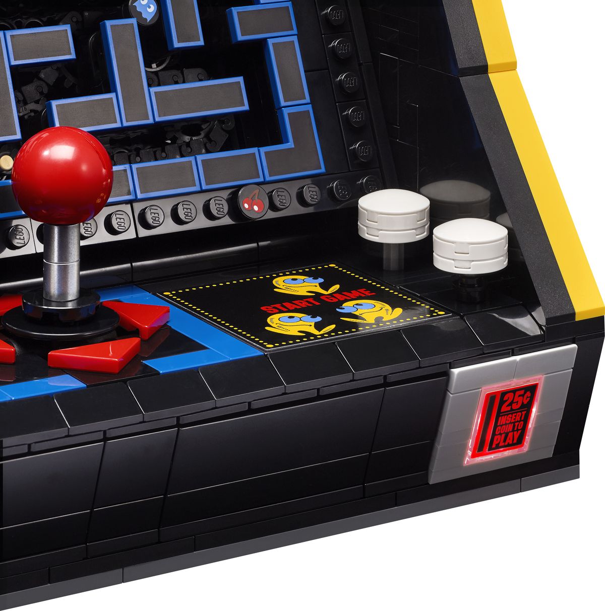 Primo piano sul joystick di Lego Pac-Man