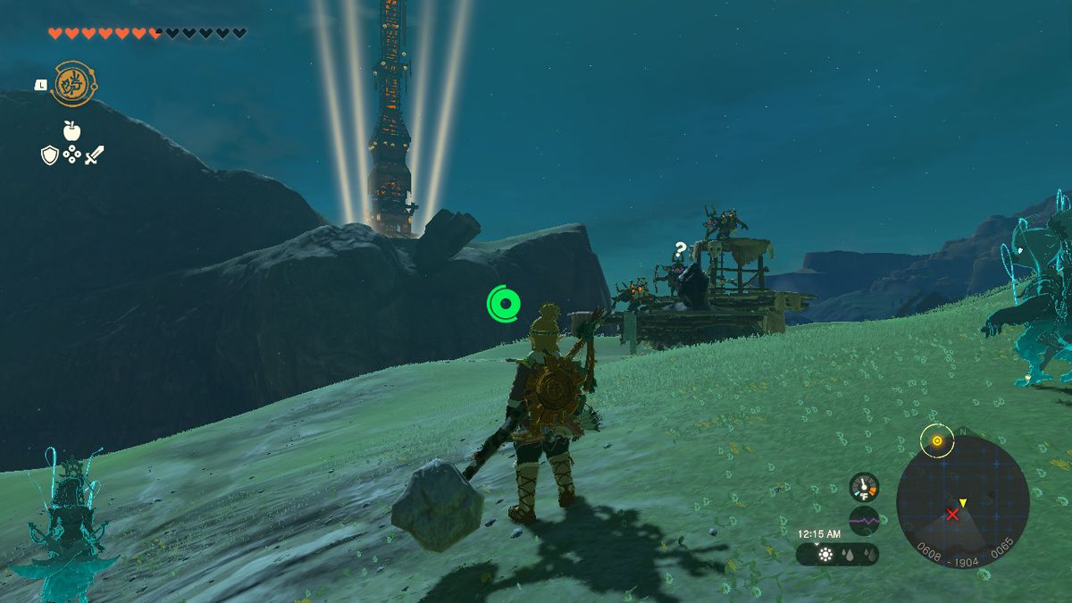 Link che guarda verso una torre panoramica, con alcuni nemici davanti.