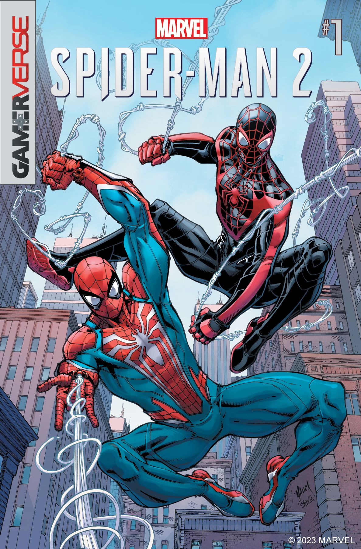 Spider-Man (Peter Parker) e Spider-Man (Miles Morales) attraversano le strade della città sulla copertina di Spider-Man 2 #1.